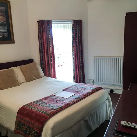 Waverley Hotel