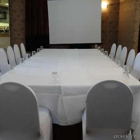Waverley Hotel 3*